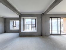 保利印江南一期,中庭洋房4楼,户型好:四开间朝南,价格美丽