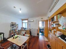 中环内北蔡18号线北中路50米,沿河不靠路。中楼层采光视野佳
