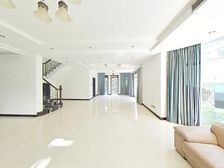 境外业主,特地回来处理房产事宜,西郊单价9万的别墅