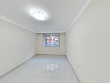 佣.金1% 保真 盈江西里 一楼精装修通透大一居室 随时签约