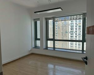业主急售 双层复试 看房方便 采光