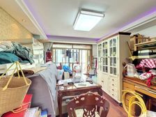 一楼带20平大花园,户型方正,位置好,采光佳,诚售,欢迎品鉴