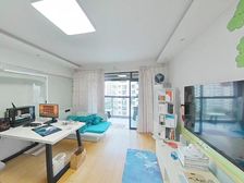 新上好房!老业主信任专属委托,电梯12楼高区景观房,户型方正