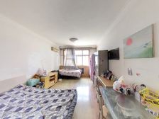 佣.金1% 保真 金宇里带大露台 使用面积大 正规一室带客厅