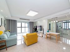 世茂香槟湖四期 137.58平4居 南向精装修 方便看房