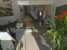 港馨西区三居室出售,价格好谈