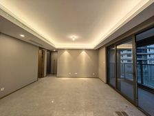 星湖湾4室2厅2卫南朝向450.0万元/套出售