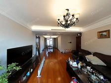 中芯位置两房,带有产权车位,电梯高区景观房