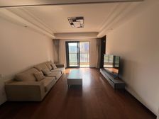 欢乐海岸 正规四居室 4室2厅2卫 空间利用率高