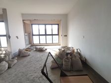 中梁国宾府3室2厅2卫南朝向142.0万元/套出售