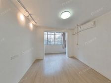 低楼层,低总价的两室户,房东诚心卖,有钥匙,随时看房。