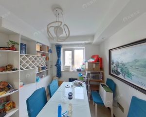 车站西街15号院 3室1厅 南 北 东