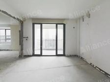 五江湾北区东首123.36平3居毛坯仅售165万随时看房签约