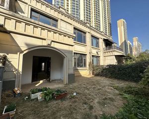 新出炉,新建城法式别墅,自带南北花园,低于市场价,捡漏必看