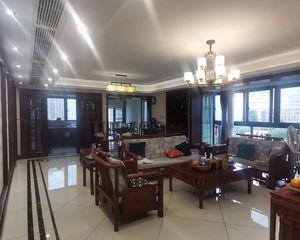 锦悦湾花苑(西区) ,新中式装修,楼层看河景非常的漂亮,诚售