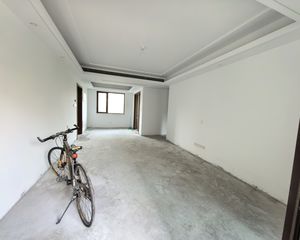 瀚宁府3室2厅2卫南朝向299.0万元/套出售