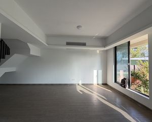 涌潮印5室2厅3卫南朝向450.0万元/套出售