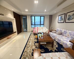 ART蓝海4室2厅2卫南朝向499.0万元/套出售
