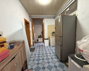 南北通透西苑路29号街坊3室1厅