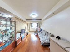 交易有保单 必看好房 西斯莱公馆3室2厅精装 诚售价格可谈