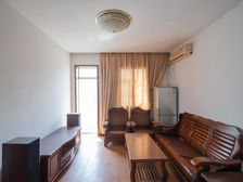 桃园新村精装南向一居 满五64平175万