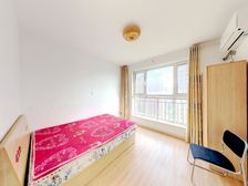 双南卧户型、采光很好 紧挨凤凰湖