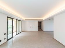 (捡漏)送车位 房东出国急售 次新房 全新精装未住 随时