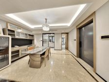 北宸府 次新房 意式风装修70个 大四房 高品质小区