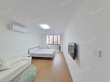 潍坊五村,小区中间位置,南北套全明户型,全新装修拎包入住。