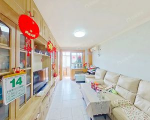 二里庄 干休所 中间层 四居室双卫 带电梯 小区停车免费