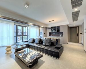 国锐雲嶺4室2厅东南