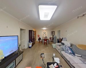 东三环 呼家楼地铁 团结湖公寓低总价三居 满五年 带电梯诚售