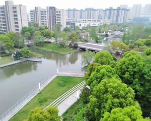 新明州 半岛170平 装修200个 7楼临河边套 景观好
