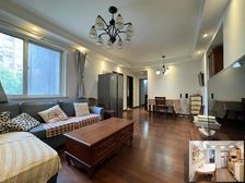 南北通透两房 区内绿化高 出门交通便捷 诚心出 看房随时