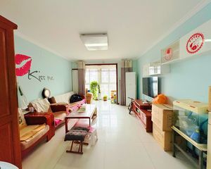 怡馨家园大两居室出售,价格好谈