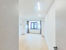 234号线轨交,朝南1房,中间楼层,钥匙房,精装,拎包入住