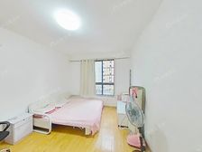 泗泾双GJ,双南大房间,采光刺眼,位置好配套完善,交通方便