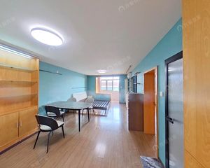 东城灯市口东花厅胡同 精装三居 满二住宅 单价8.6万