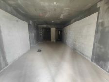 建工城户型方正,南北通透,出入交通方便。