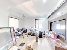 南浦一区精装修东边间,110万出售价好谈,买就