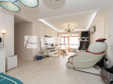 西南04户型三居,高楼层采光好,得房率83.8%