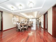 南北通透上元君庭4室2厅精装修