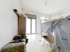 毛坯中间别墅,近地铁,交通便利,诚心出售,看房方便