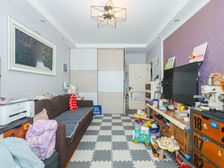 双南一北三房诚意出售 看房预约 一梯两户 小区环境优美