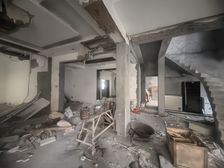 卧龙花园6室2厅3卫南朝向1300.0万元/套出售