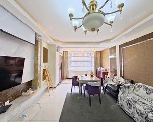 珠江国际城八区4室2厅南北