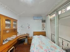 大宁一路之隔,一楼有垫高,不潮湿,双南双天井