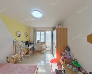 新上三居室 距离地铁260米 全明格局 中间层 业主靠谱出售