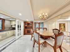 新上别墅 诚心出售 金湾华庭 5室2厅 南 北诚心出售双车库