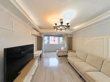 虹康版式两房!厅朝南!带装修拎包入住!